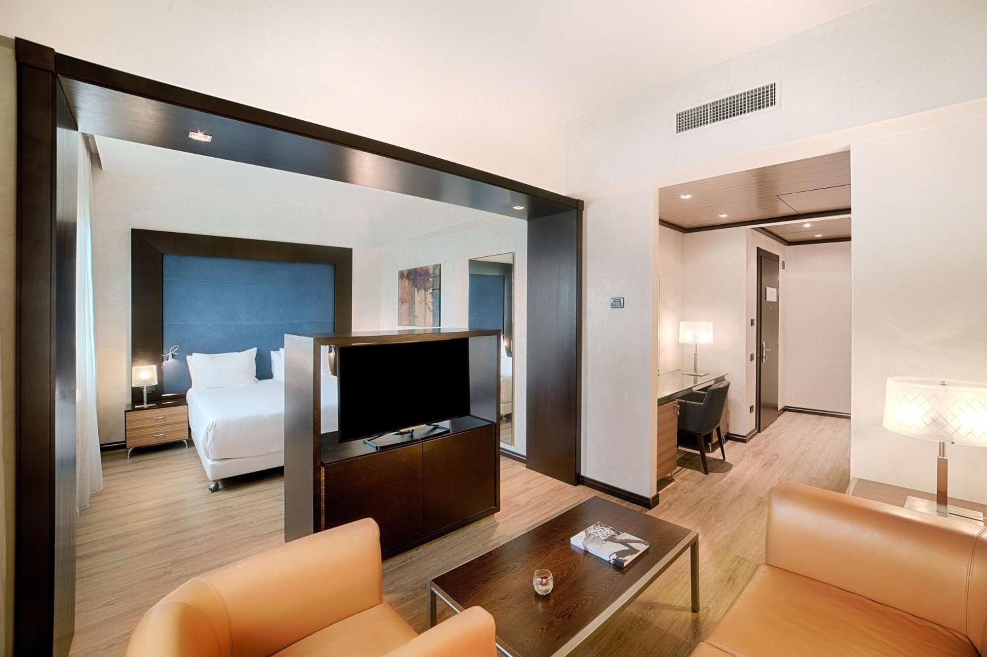 Hotel Nh 4*